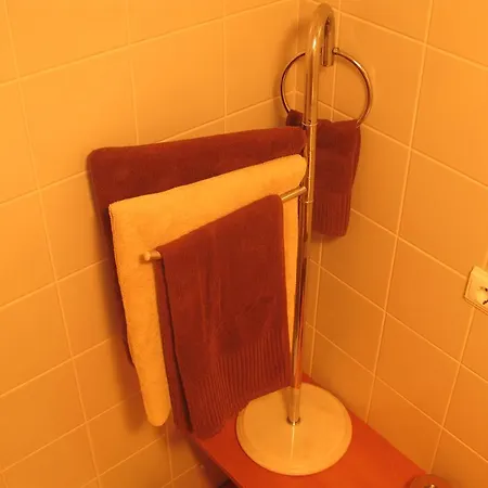 Airport Apartament *