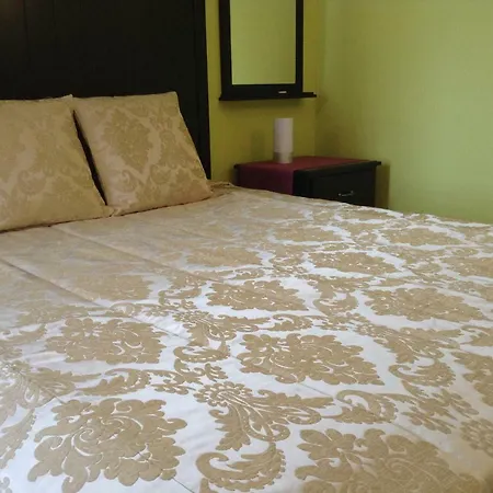 Airport Apartament *